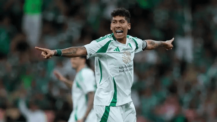 عاصفة أوروبية تهز الأهلي فيرمينيو يقود عروض العملاق وفيرمين لوبيز يعلن مصيره