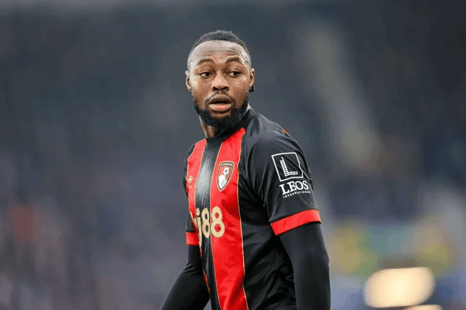 ليفربول يرفض مطابقة عرض مانشستر سيتي البالغ 180 ألف جنيه أسبوعياً لسمينيو وينسحب من الصفقة