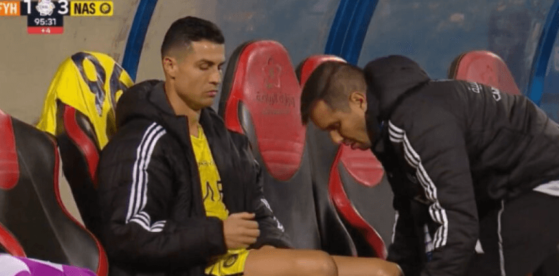 كريستيانو رونالدو مشتبه به إصابة في عضلة الفخذ الخلفية؛ قد تُهدد مشاركته في مباريات مارس الدولية إذا تأكدت