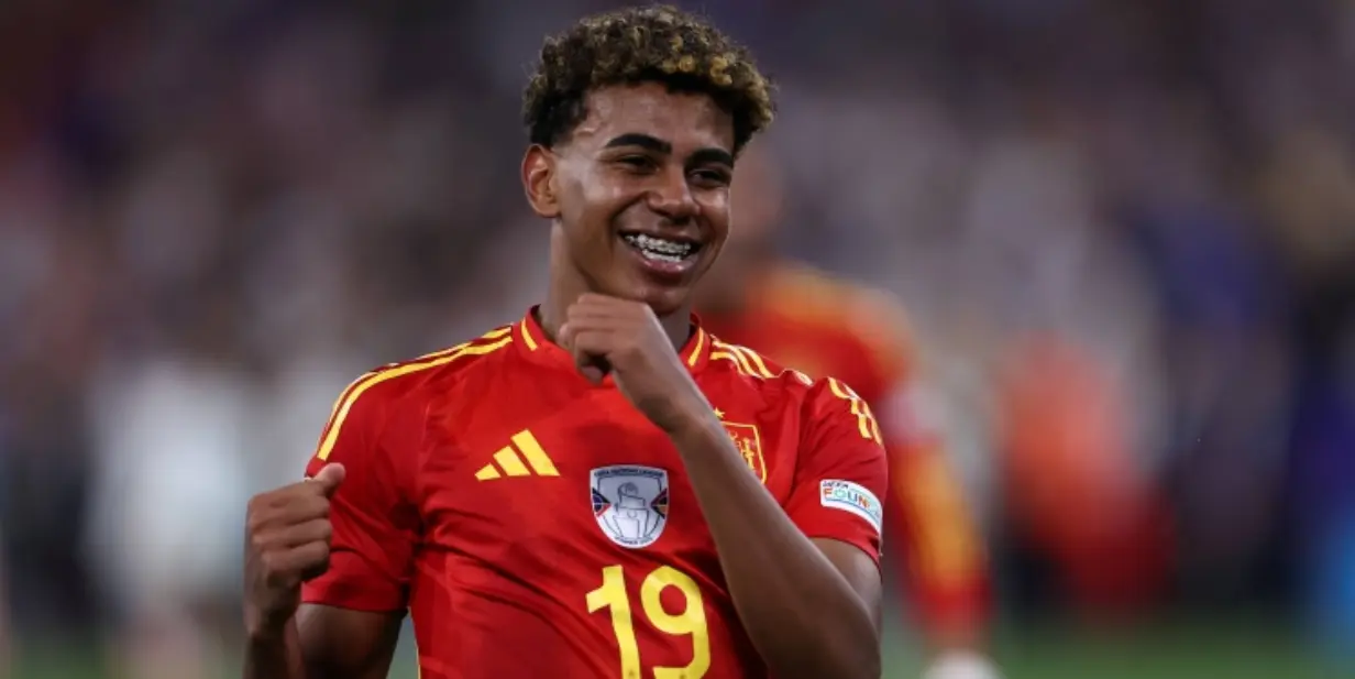 يامال، كأس أبطال كونميبول-يويفا، المنتخب الإسباني، برشلونة، كاميل لايف