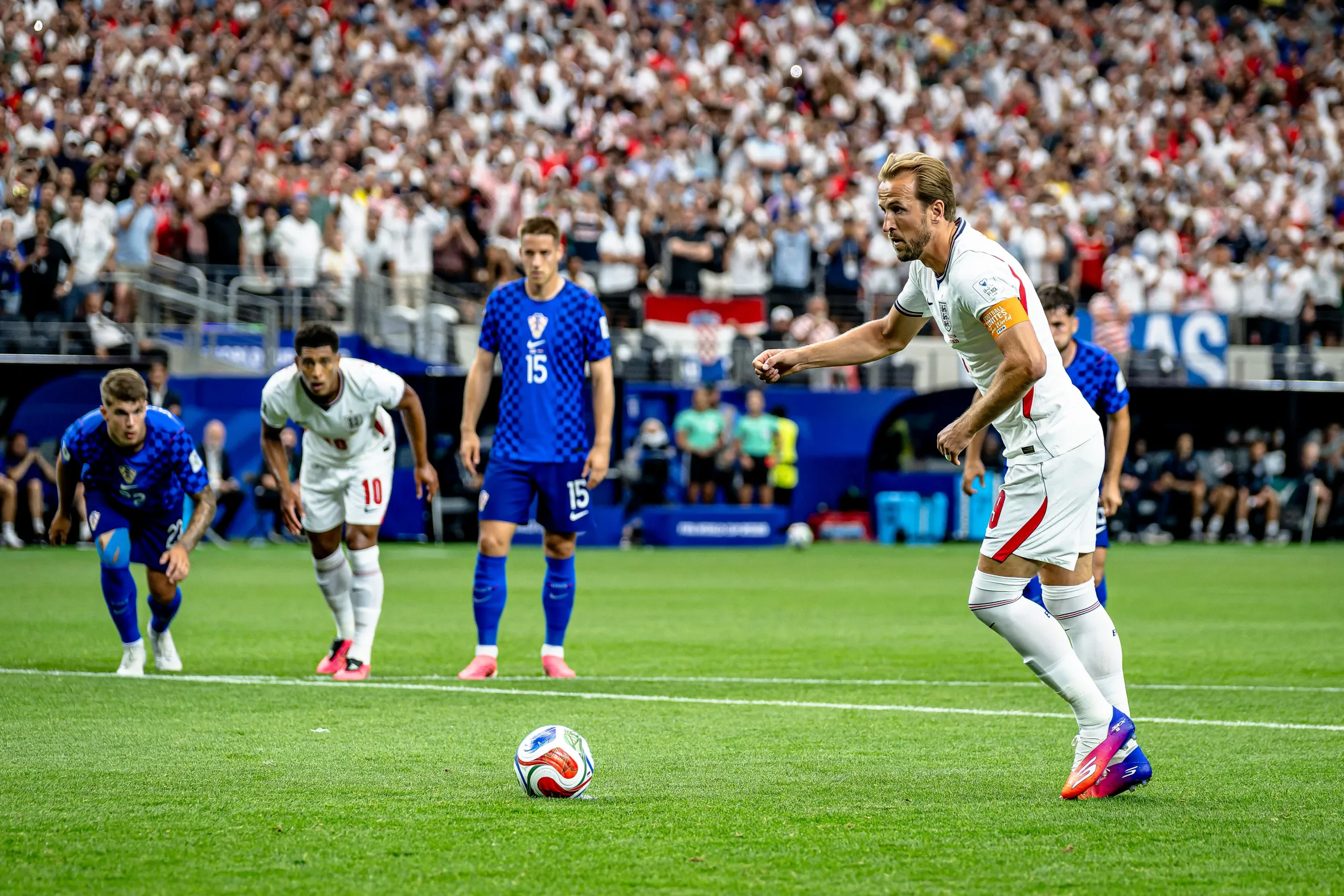 Germany and the Netherlands Eliminated via Penalty Shootouts: England Are Intensively Practicing Spot Kicks