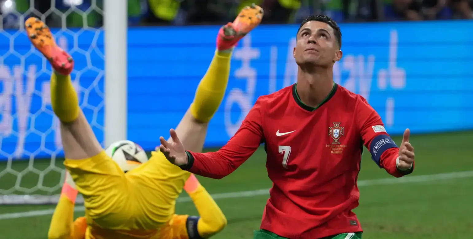 ترامب، كريستيانو رونالدو، الدوري الإنجليزي، مانشستر يونايتد، camel.live