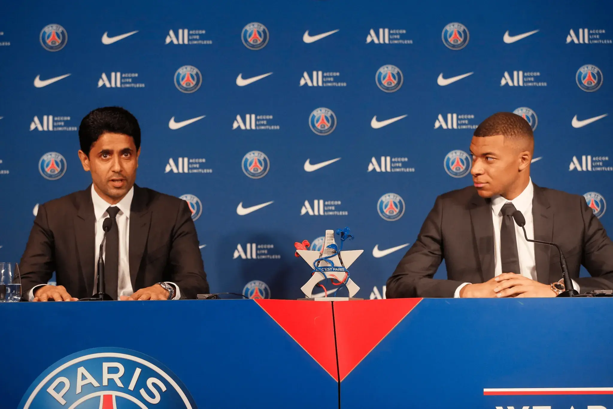 حكم، ريال مدريد، مبابي، باريس سان جيرمان، كاميل.لايف